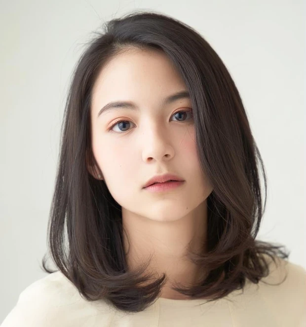 骨格ヘア 骨格ストレート ミディアム ロング ヘアスタイル 髪型