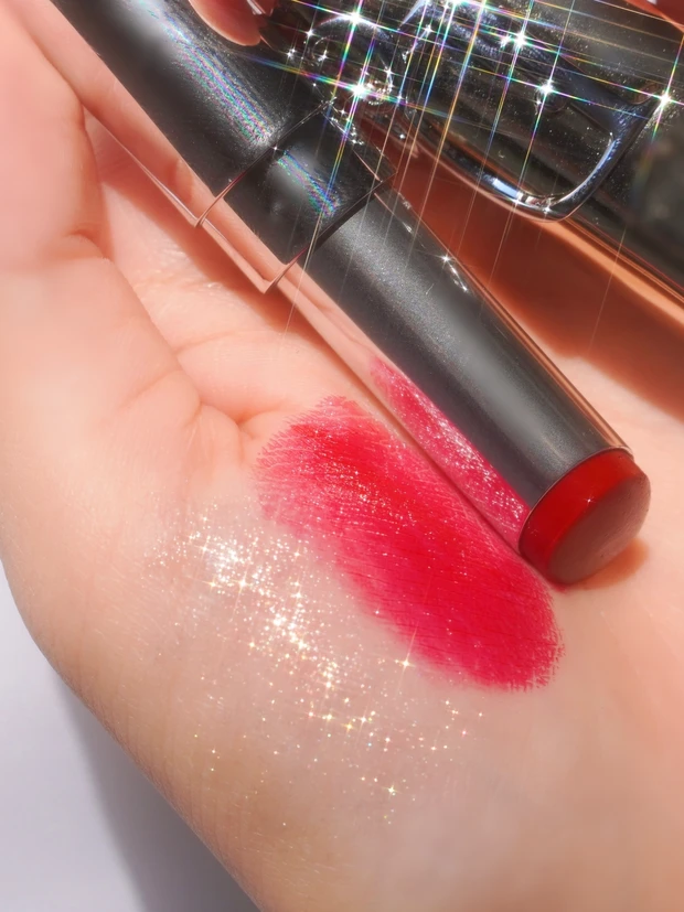 Diorホリデー限定品をスウォッチ。【クリスマスコフレ2022】華やかなクリスマスが今年もついに登場。_5_2