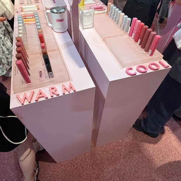 ロムアンド リップ 新作