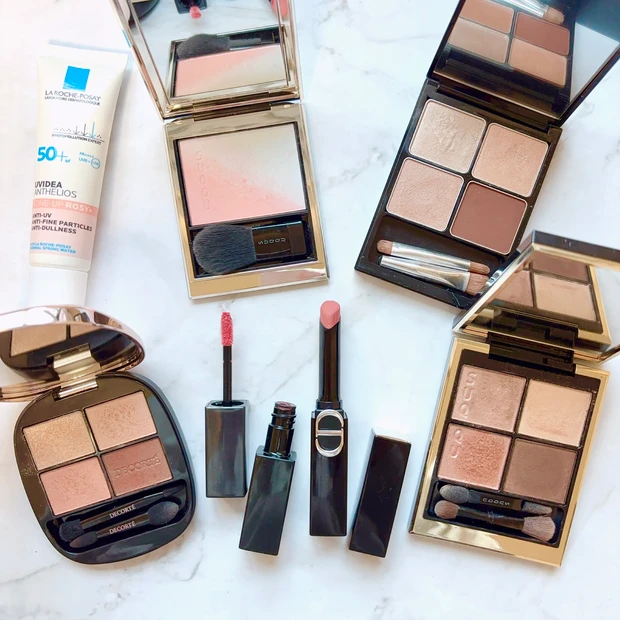 イエベ春が選ぶ2025年ベストコスメは、ナチュラルに盛れるベージュ ・大人の透けツヤ ・ティントではない落ちないリップがキーワード