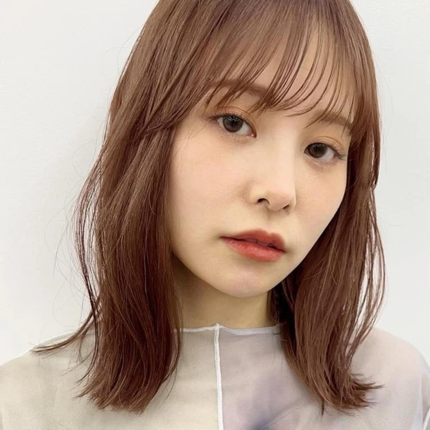 ミディアム ヘアスタイル ヘアカタログ 2022 30代 40代