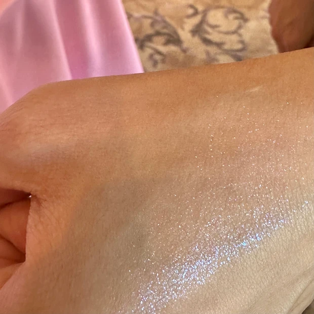 3/1から数量限定販売！ショップインでしか買えないチャコット　星屑ラメのアイシャドウ限定色SH02_3_2