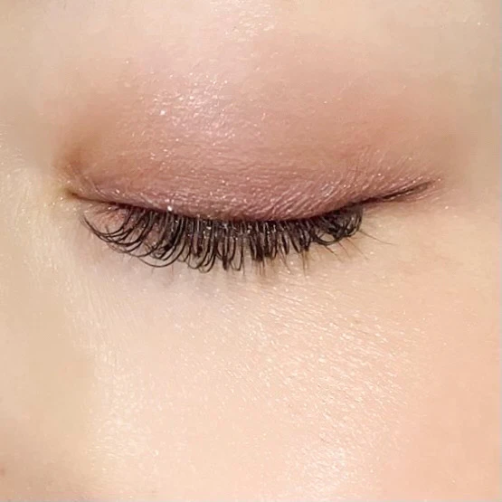 【イヴサンローラン】イエベブルベ問わず、大人可愛い新色アイシャドウをレビュー！_4_2