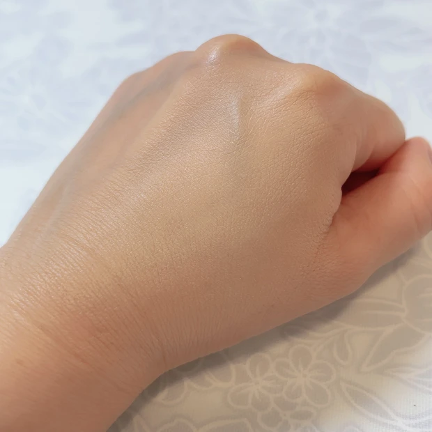 RMK ラスティング ジェルクリーミィ ファンデーション 101のスウォッチ②