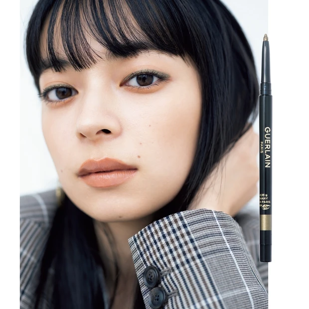 アイライナーで即こなれフェイスに！ ゲランの濃密カーキでモード顔に変身