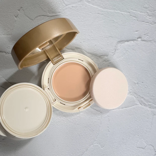 アネッサ　オールインワンビューティーパクト