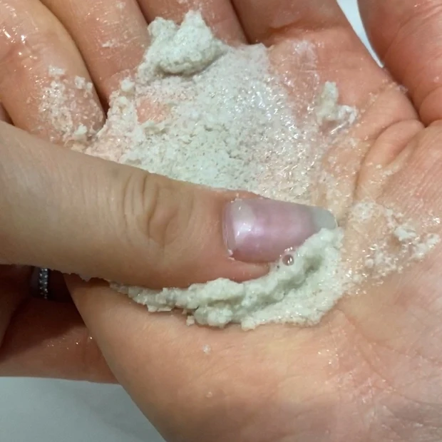 洗顔水に溶かしている状態