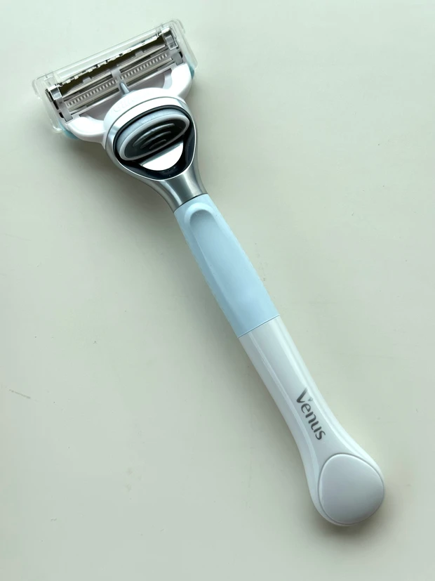 VIOケアどうしてる？電動で自然な長さに仕上げられるのはすごい！「ジレット ヴィーナスVIOヘア＆スキン」_8_1