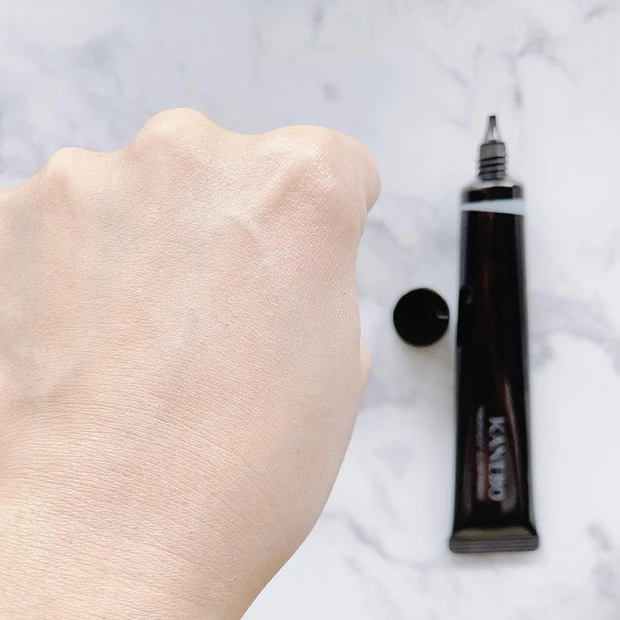 肌に半透明のうるみ膜で生肌仕上げ。感動のパウダーファンデーション！KANEBO メルティフィール ウェア_4_3