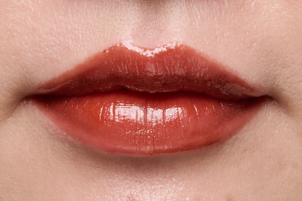 プチプラリップ　イエベ秋　オペラ グロウリップティント 406 スウォッチ