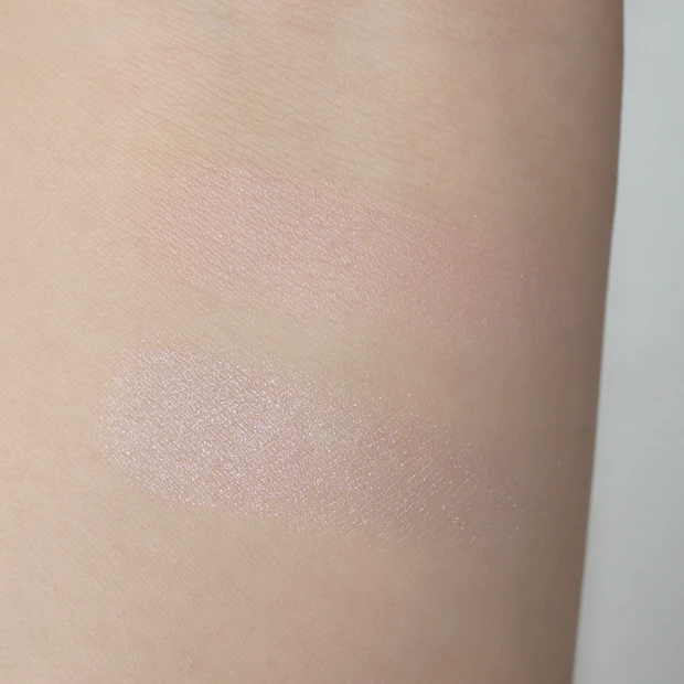 ディオールスキン ルージュブラッシュ カラー&グロウ ディオラムール スウォッチ