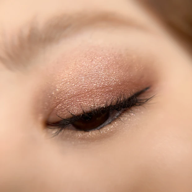 【塗り方2パターン解説】捨て色なしの天才8色入りパレット！キャンメイク「プティパレットアイズ」04  アマンドブリュレ_5_2