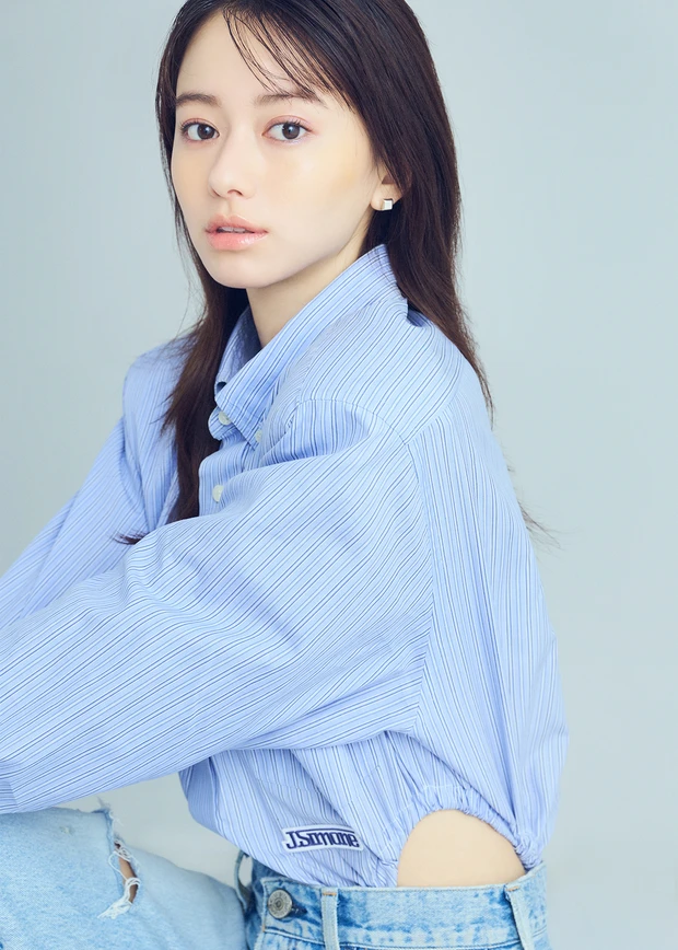 水晶玉子先生が指南！ 山本舞香さんが2024年、「出会い運を高めるメイク」にチャレンジ