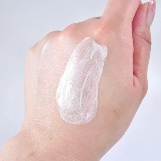 デイセラム Nの口コミ 塗り広げる前