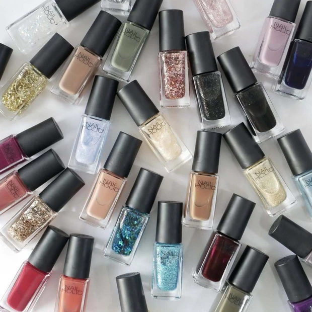 【ネイルホリック】ネイルカラー全30色をスウォッチ！ 速乾性や塗りやすさがパワーアップ