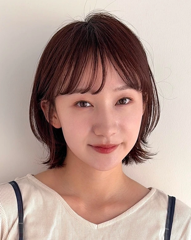 髪型 外ハネボブ ボブヘア 小顔ヘア 正面