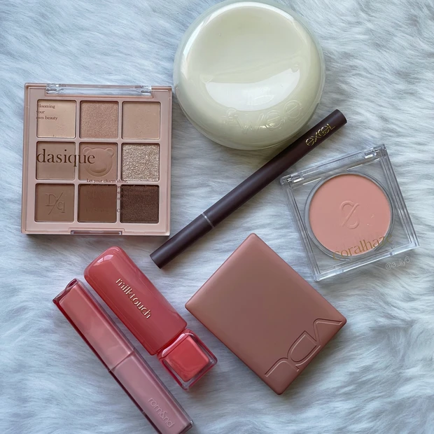 プチプラ 韓国 コスメ オレンジ メイク イエベ ブラウン メイク コーラル 大人 ロムアンド fwee デイジーク