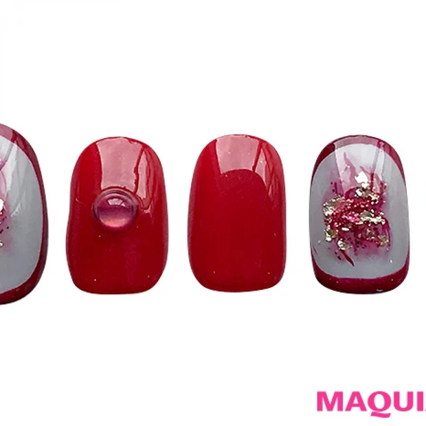 囲みアートが鮮度高め！ まるでブーケのようなアートが目を引く「赤」ネイル