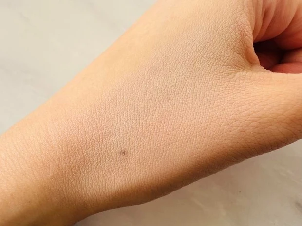 キャンメイク フィットグロウクッションの口コミ 透け感のあるツヤ肌仕上げ