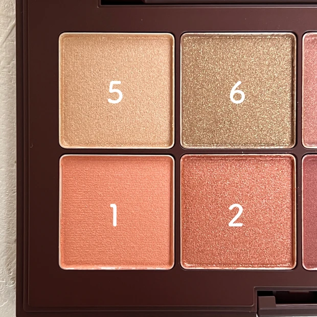 一目惚れコフレ!あたたかさとお洒落な配色が最高に可愛い!RMK ウォーム メモリーズ アイシャドウパレット【クリスマスコフレ2022】_3_1