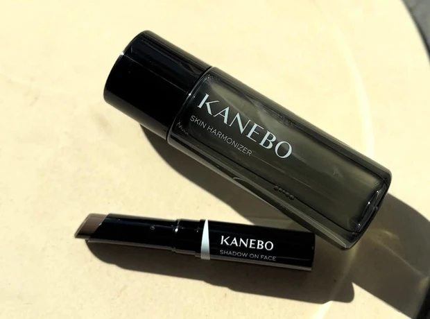 【最愛ブランド】KANEBO シャドウオンフェースとスキンハーモナイザーを愛用レビュー|骨格メイクと揺らがない肌を作るスキンケア_1
