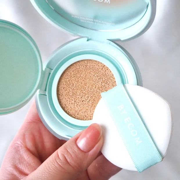 BY ECOM(バイエコム) ピュアカーミング シカクッションファンデーション