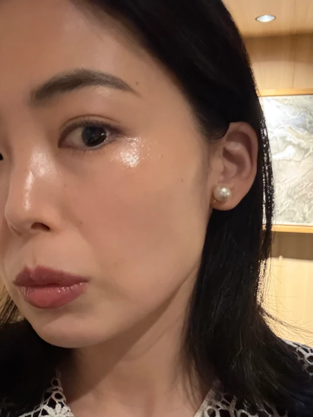 【バイユア】アラフォー乾燥肌、スティックハイライトで自然な濡れツヤ感で立体顔が簡単に作れる_3