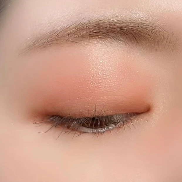 キャンメイク(CANMAKE)シルキースフレアイズ(マットタイプ)M02 チャイブリック アイメイク