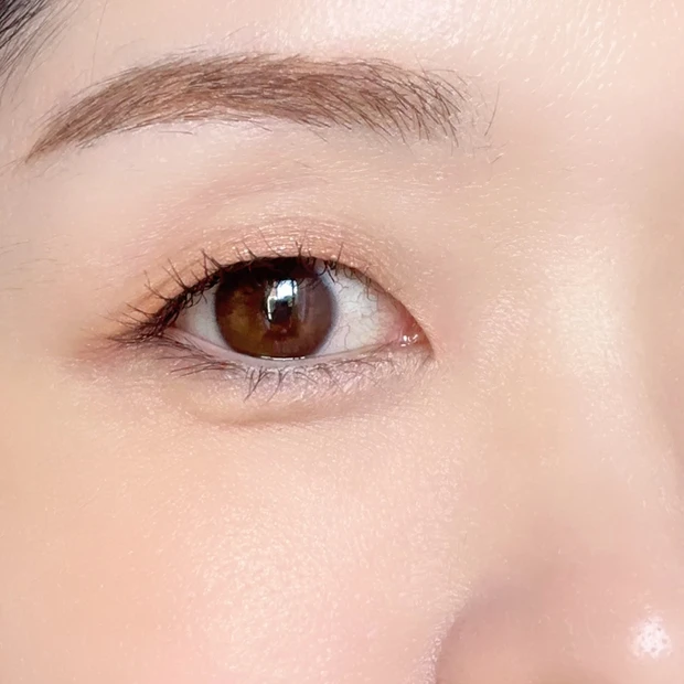 マツキヨ限定のバズコスメ！かわにしみきプロデュース「ミュアイス スポットメンテパウダー MC01 トトノエベージュ」の塗布写真