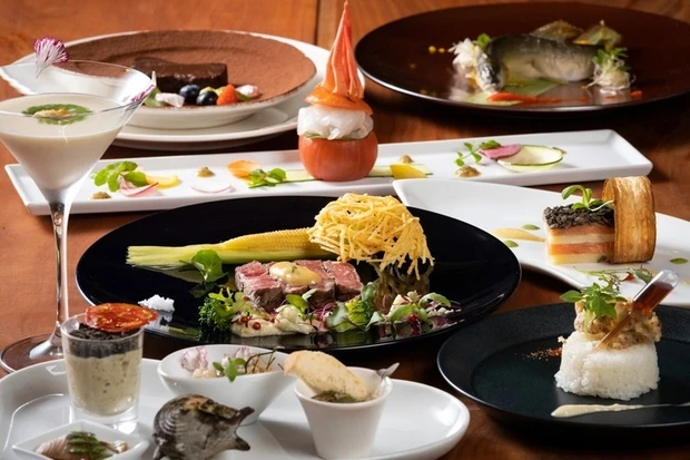 ホテリ・アアルト　食事　温泉