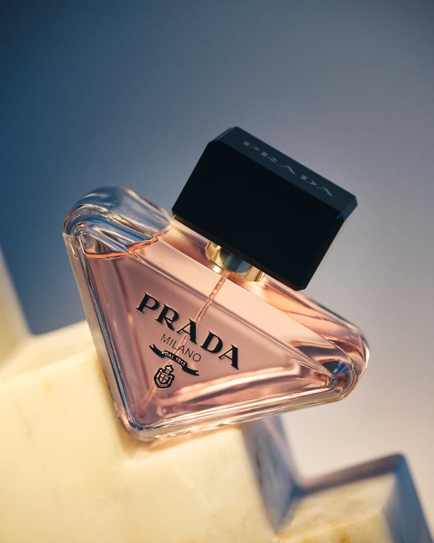 プラダ ビューティのハンドクリーム&香水5選】アイコニックな