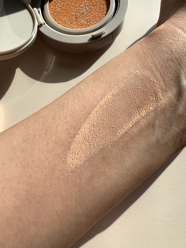 【バイユア】自然なツヤ感と軽やかな付け心地が魅力のクッションファンデで肌を格上げ_2_2