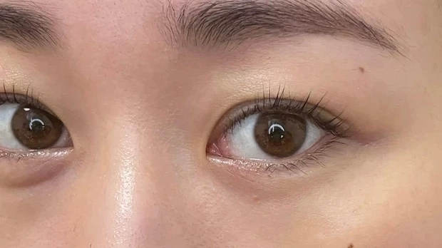 【目のクマの消し方】インフルエンサーおすすめのクマの隠し方は？_コンシーラーを使ったクマの消し方_3