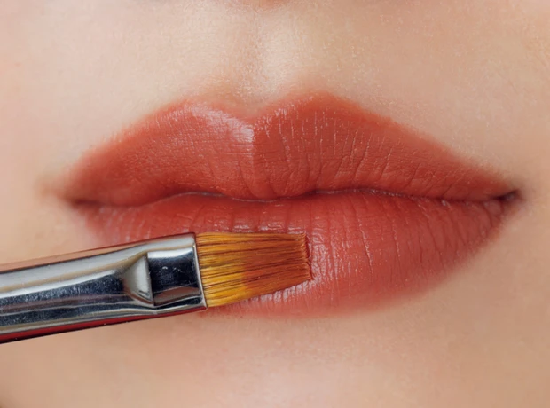 【ブルベ・イエベ別】最旬洒落顔メイク特集|守屋麗奈さん&香音さんが実演! ベスコス受賞コスメの使い方_35