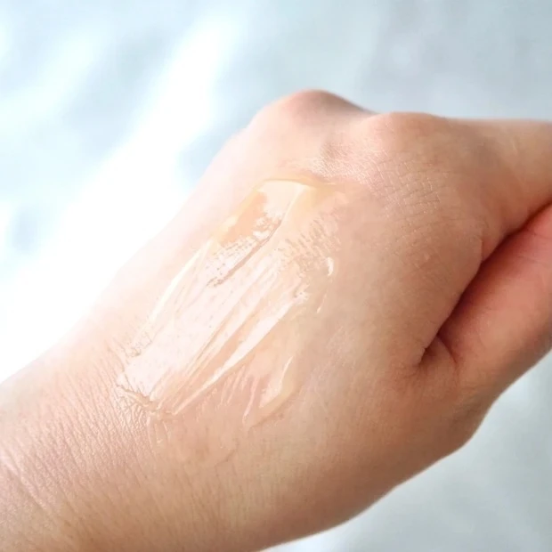 「A'pieu(アピュー)」のシカクリーム アピュー マデカソ CICAジェルのテクスチャー_2