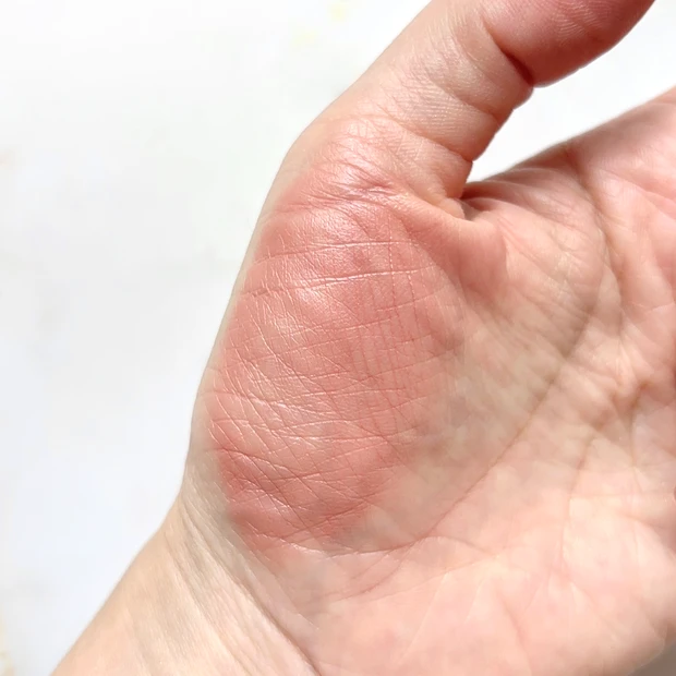 デューイー リクイド ブラッシュ 104 桃雲 –MOMOGUMOのスウォッチ