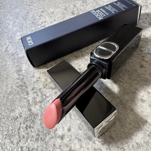 【ディオール】ベスコス予感の落ちないリップ！ルージュ ディオール オン ステージをスウォッチ付きでご紹介♪
