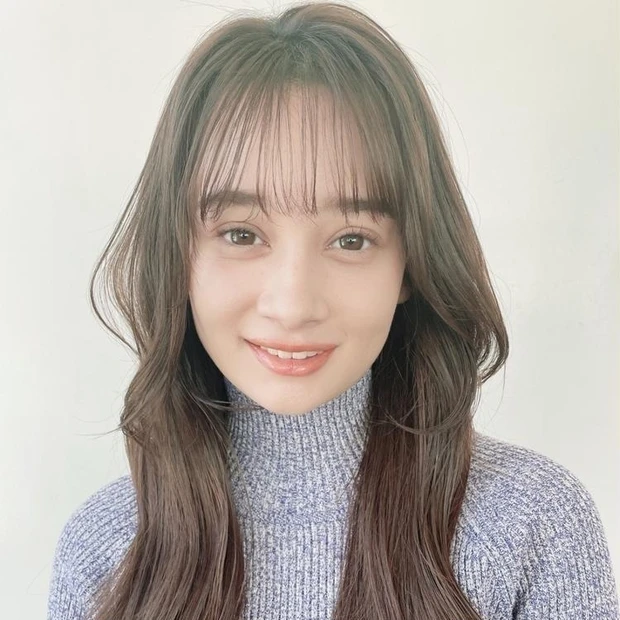 ロング ヘア 髪型 ヘアスタイル 暗髪 前髪あり 韓国