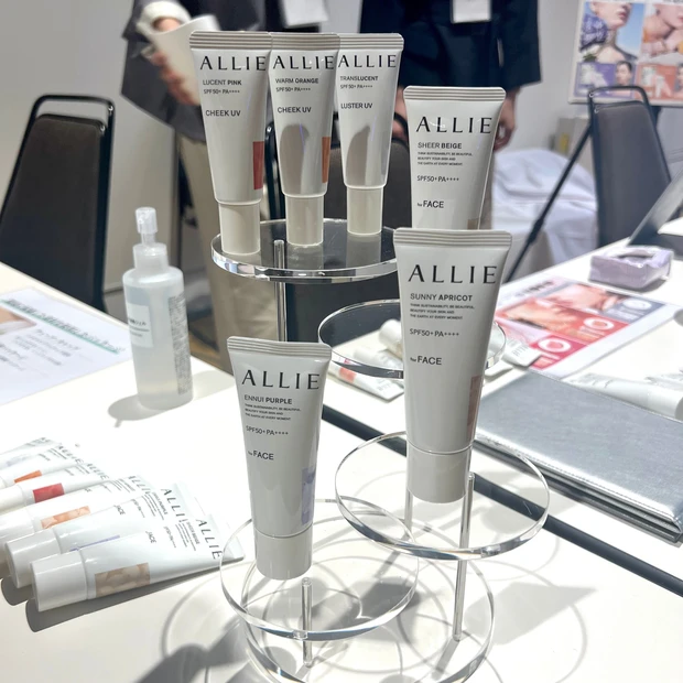 【MAQUIAサロンってどんなイベント?】リアルにコスメが試せる&お土産もりだくさん!12年ぶりに開催されたMAQUIAサロンをレポ!_4_2