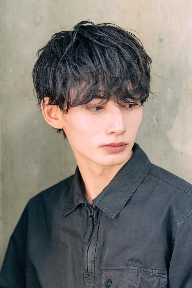 V(BTS) 風 髪型 ヘアスタイル 無造作タイトマッシュヘア サイド