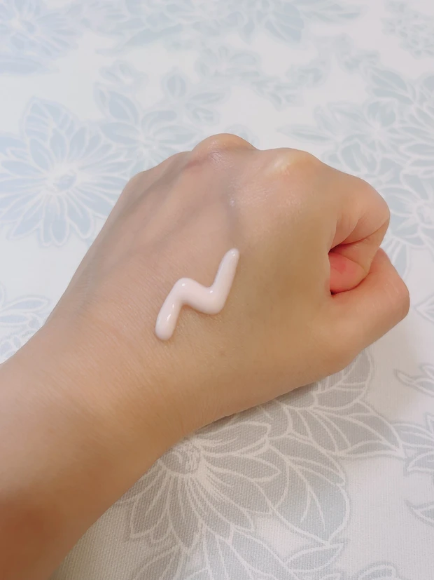 カネボウ ヴェイル オブ デイのテクスチャー①