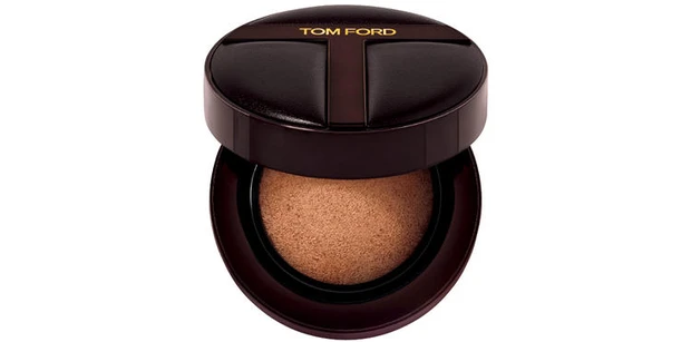 ファンデーション クッション トム フォード ビューティ アーキテクチャー ソフト マット ブラーリング クッション ファンデーション SPF40