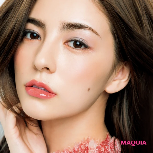 目が合うたびにドキッ♡ セクシーに仕上がるアイシャドウカラーはコレ!