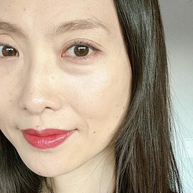 「メイベリン SPステイ ルミマット リキッド ファンデーション」のスウォッチ画像