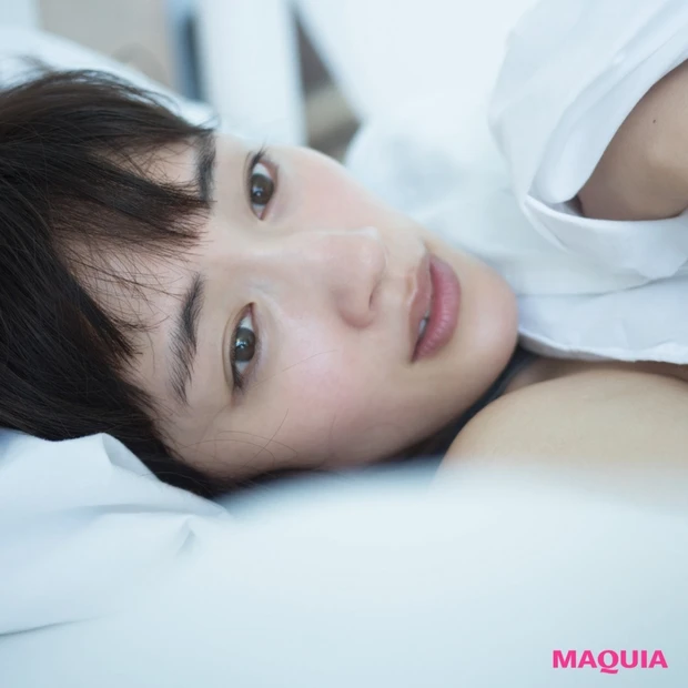 海で遊ぶ姿から寝起き姿まで、綾瀬はるかさんの最新写真集の一部を大公開！