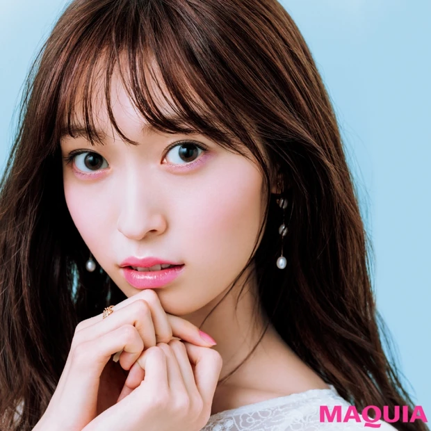 山口真帆が変身! パステルピンクメイクはブラウン合わせで洒落顔に