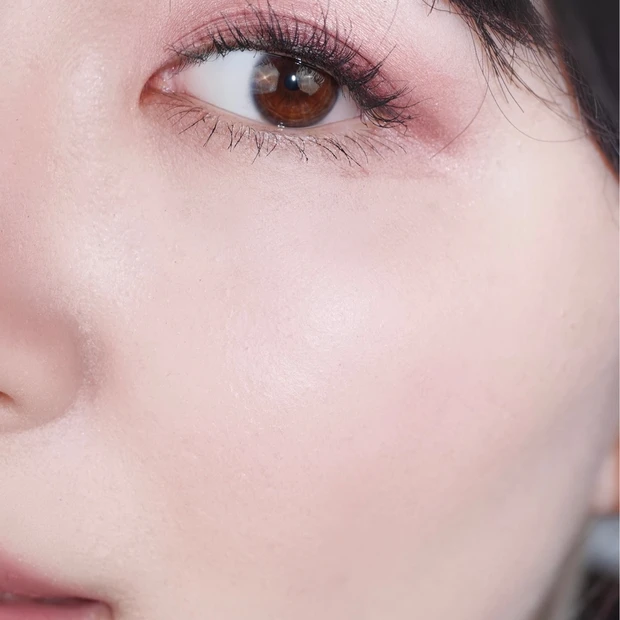 【マキア表紙メイク】MAQUIAの1月号の表紙を飾る広瀬アリスさんのメイクに挑戦！女優メイクに近づくポイントを解説。_10_1