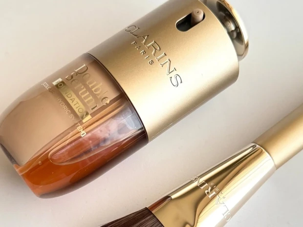 【クラランス新作ファンデーション】名品「ダブル セーラム」から革新的な美容液ファンデが登場！ ブラシも同時発売