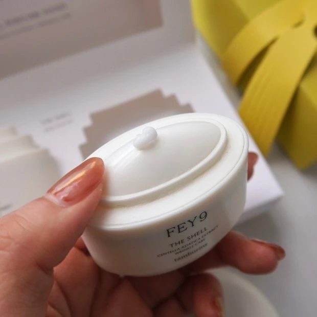 MAQUIAインフルエンサーの『TAMBURINS(タンバリンズ)』おすすめアイテム パルファムハンドミニデュオセットベスト(FEY9+VEIN 各15mL)