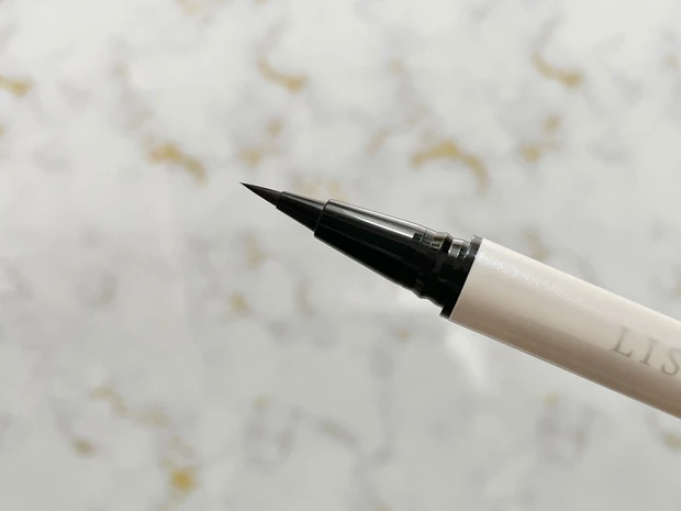 「リサージ スリムフィット リクイド アイライナー」